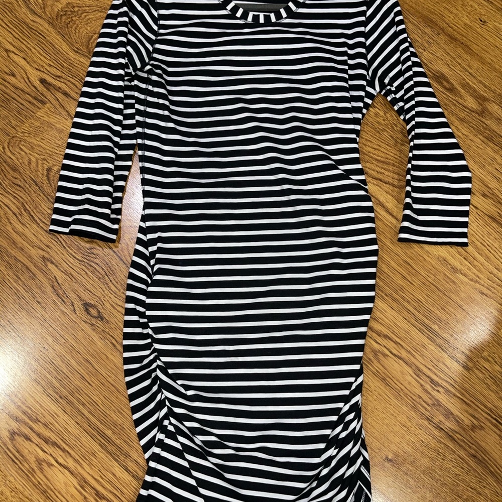 EUC Lululemon Anytime Dress Stripe 8 Black White - Picture 5 of 5